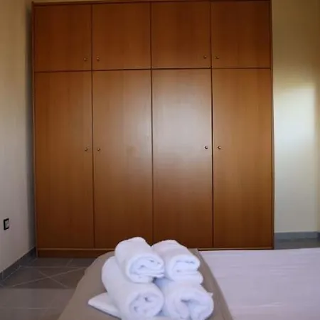 Dafne's Retreat By Kottas Apartmán