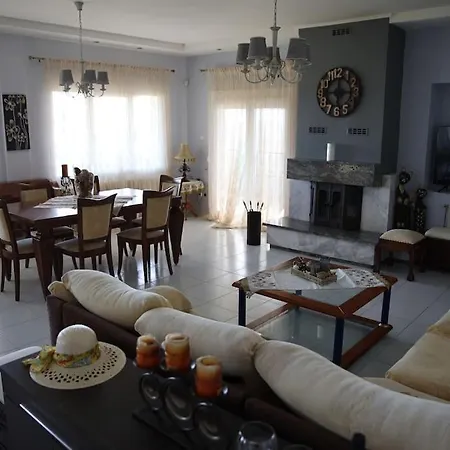 Dafne's Retreat By Kottas Nea Plagia